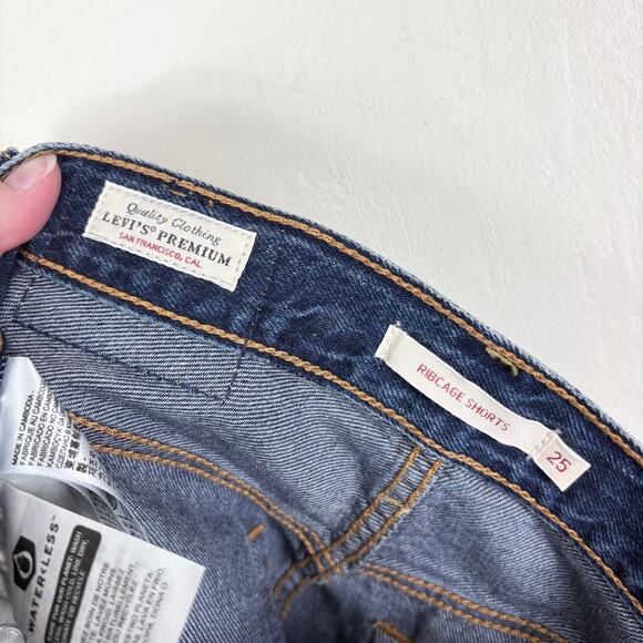 Levi's Premium Denim Dark Wash Button Fly High Waist Ribcage Shorts in Noe Five - Picture 11 of 11